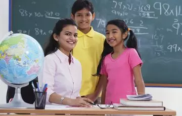 50+ Teachers Day Quotes and Shayari in Hindi -