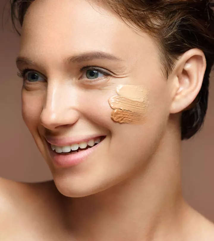 22 Best Foundations For Large Pores, As Per A Cosmetologist – 2024