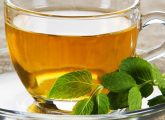 पुदीने की चाय के फायदे और नुकसान - Peppermint Tea (Pudina) Benefits ...