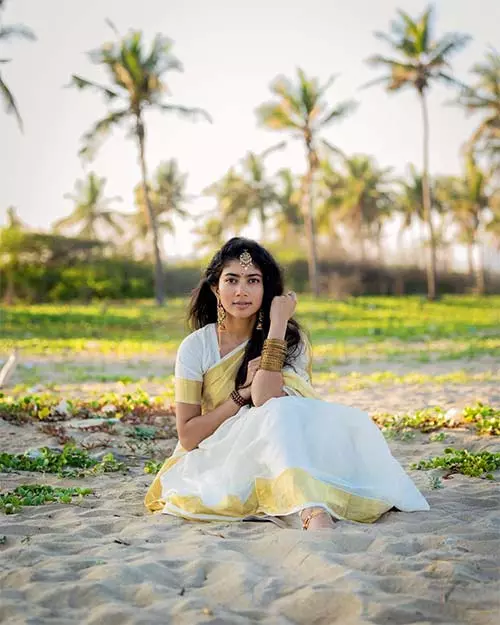 When She Celebrated Vishu With A Beautiful Beachside Shoot