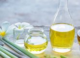 लेमन ग्रास तेल के फायदे, उपयोग और नुकसान - Lemongrass Oil Benefits ...