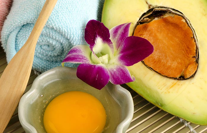 Use avocado and egg mask to treat damaged hair