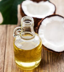 How To Use Coconut Oil For Dry Scalp ...