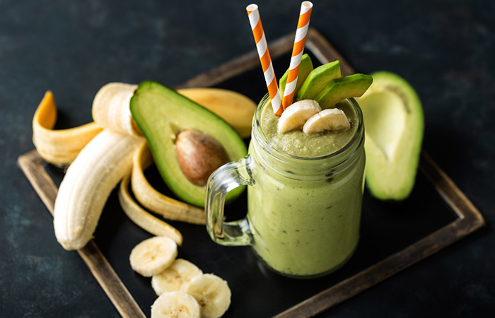 Avocado and banana smoothie for softening hair and boosting hair growth