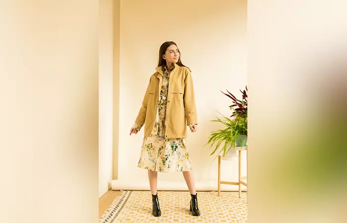 Trenchcoat For A Summer Dress