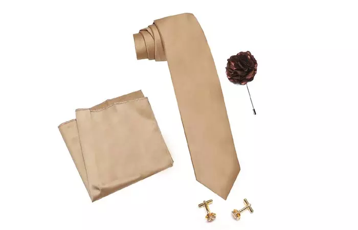 Neck tie set with pocket square