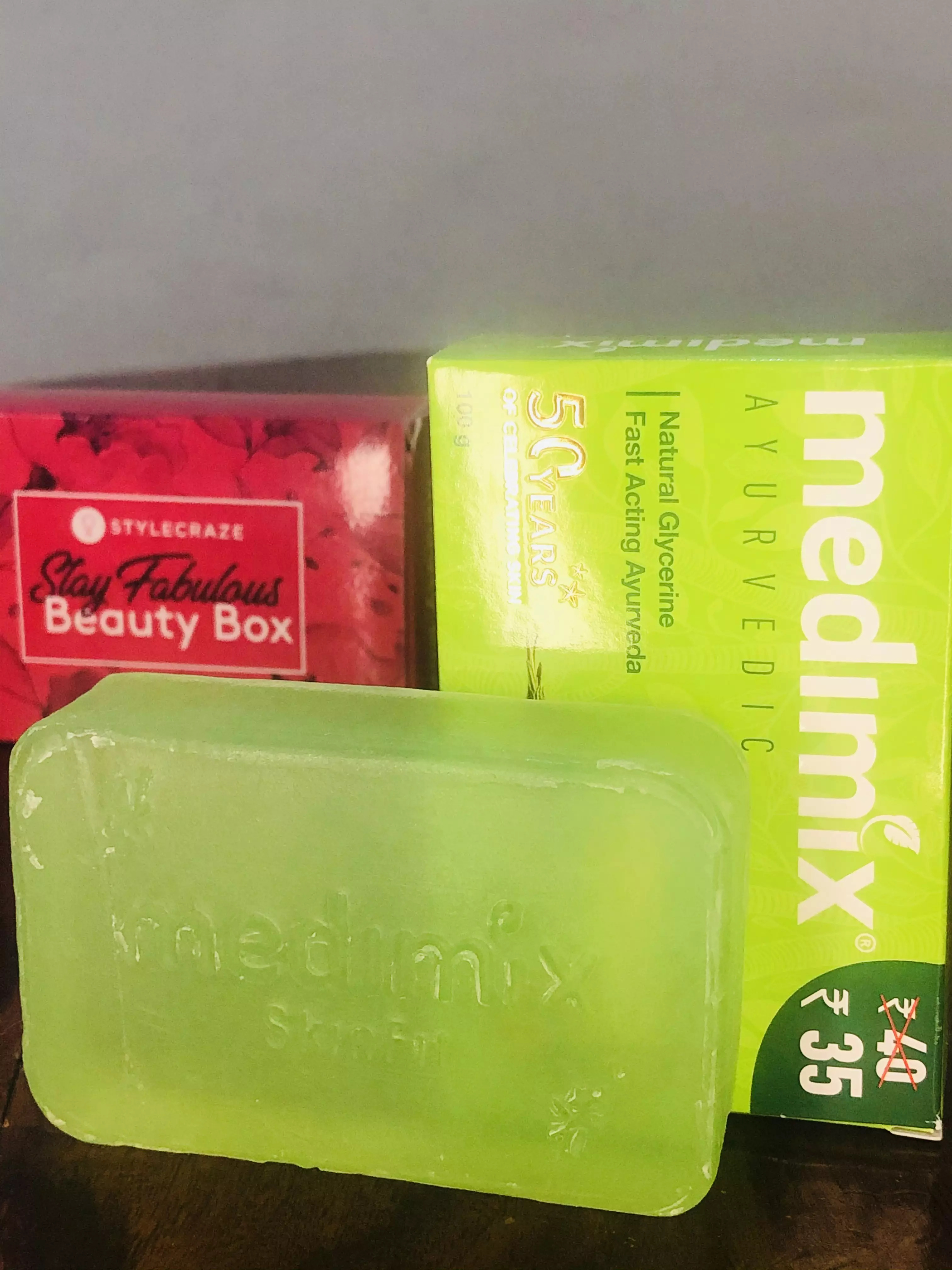 Medimix Ayurvedic Natural Glycerine soap with Lakshadi Oil ...