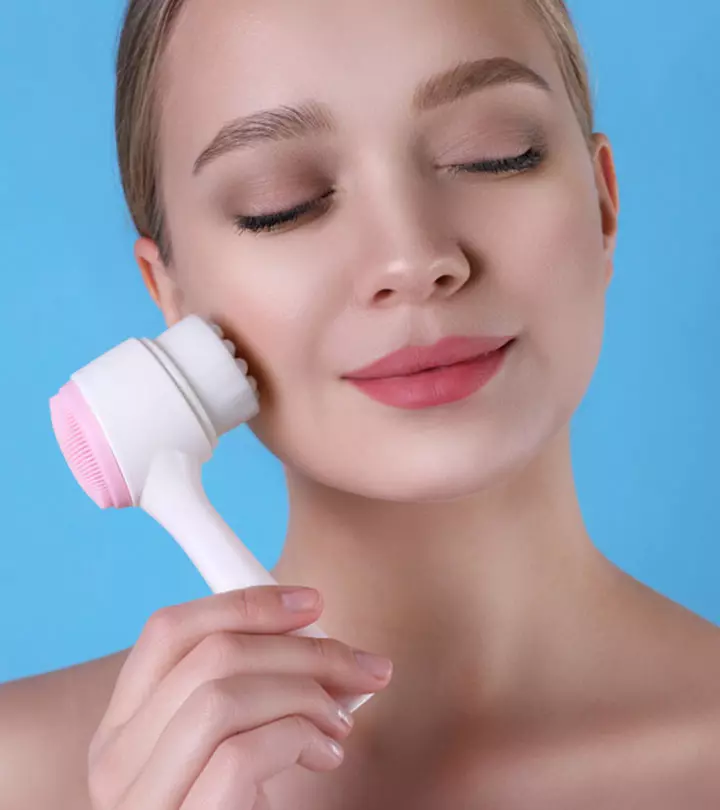 10 Best Esthetician-Approved Face Washes To Use With Clarisonic (2024)