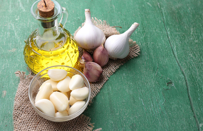 Use garlic oil for hair growth