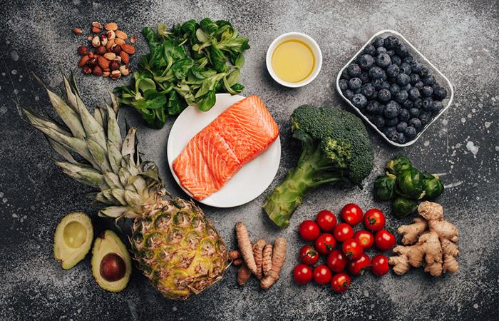 Anti-inflammatory foods may lower the risk of ophiasis alopecia