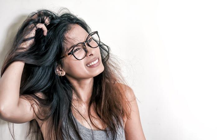 Using a wooden brush prevent allergic reactions on the scalp