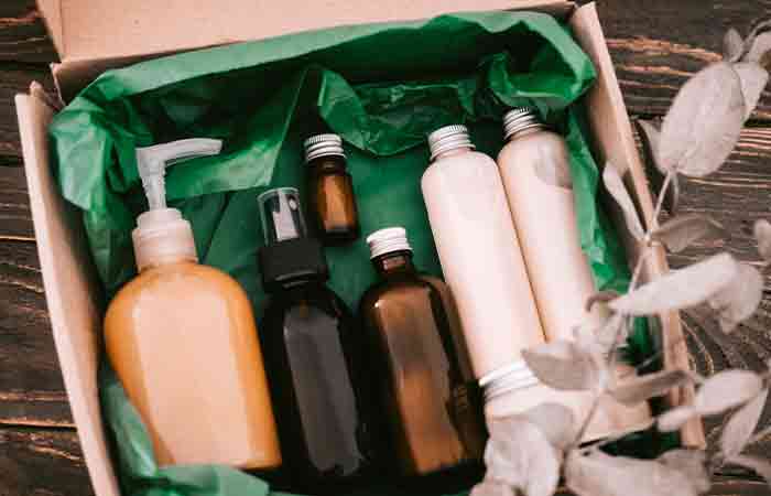A subscription box of gentle and natural hair care products to regorw edges 