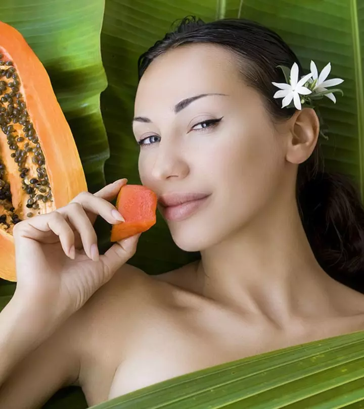 Papaya is here to renew your skin, thanks to its nutrient-rich natural components.