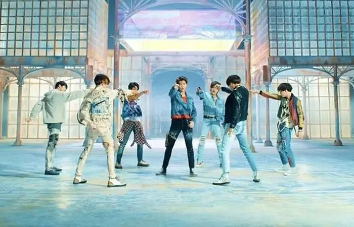Gemini: Fake Love