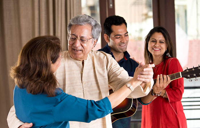50+ Wedding Anniversary Wishes To Mother and Father In Law in Hindi