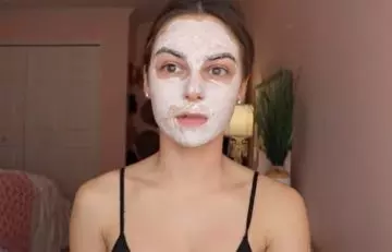 Apply the bubble face mask