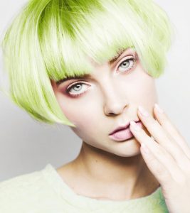 How To Bleach Green Hair To Get The D...