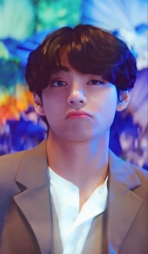 V (Kim Taehyung)