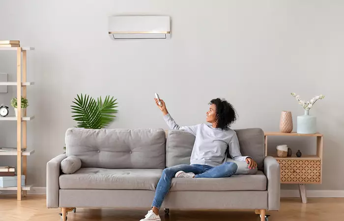 Sleep Under A Fast-Fan Or With An AC