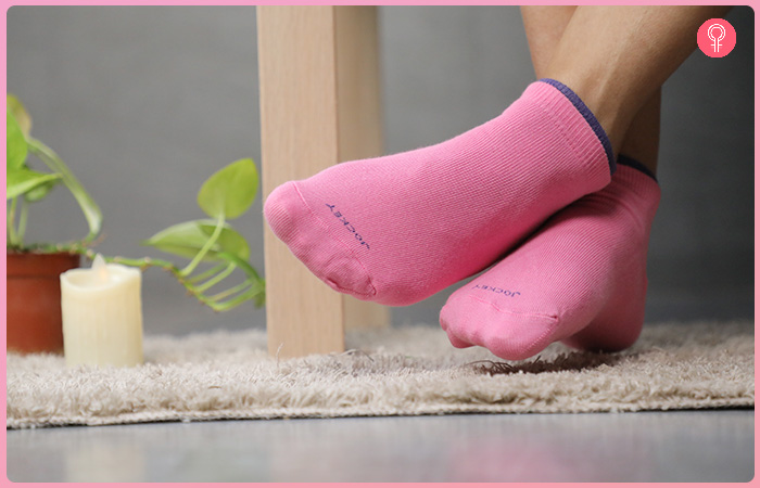 Wear Moisturizing Socks During Bed Time