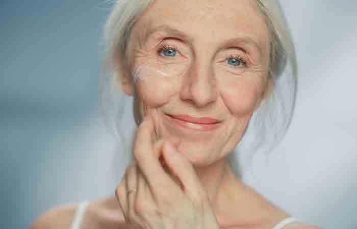 Fight signs of aging with egg mask for mature skin