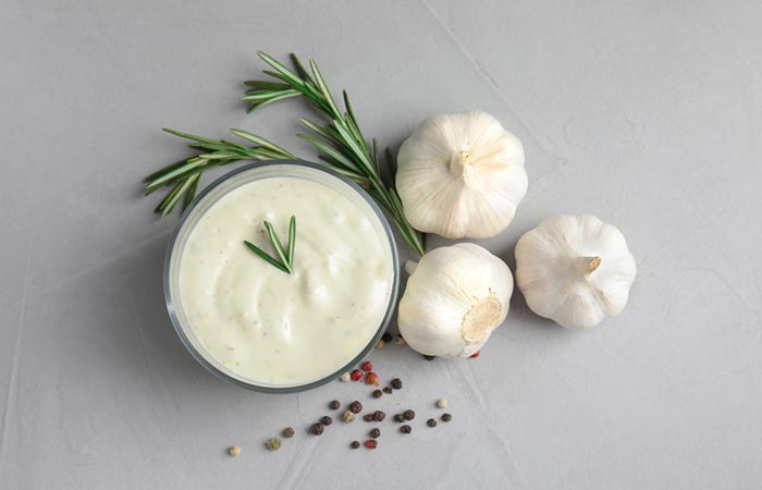 Garlic and yogurt for acne