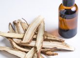 5 Benefits Of Licorice Extract For Skin, Its Uses, & Risks