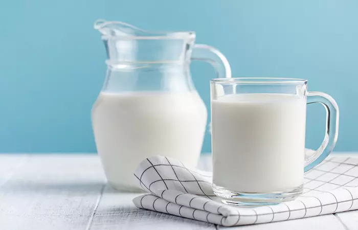 Milk as a remedy for eyebrow hair loss