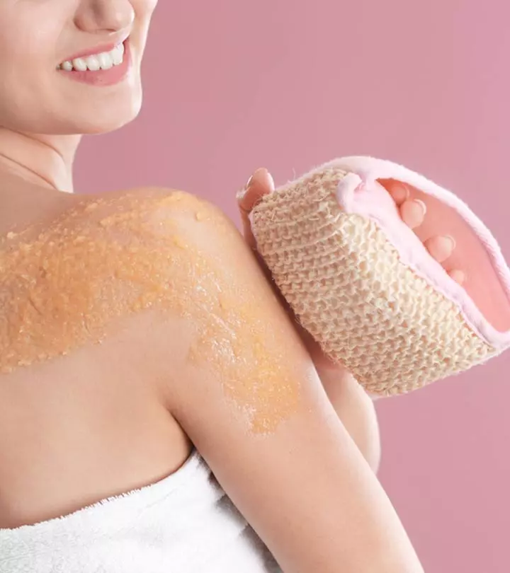 Exfoliate And Cleanse Your Skin With The 11 Best Loofahs Of 2021