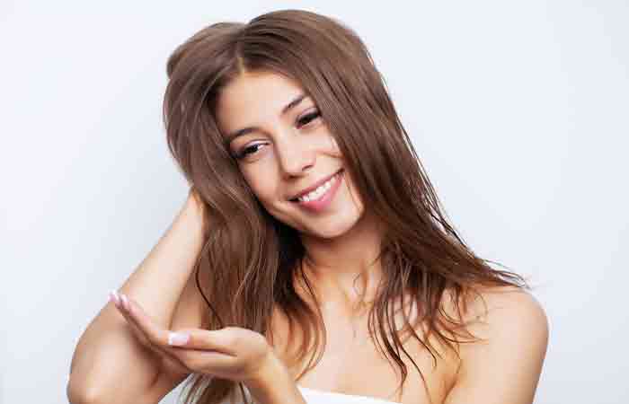 Масло лаванды может помочь улучшить здоровье и рост волос.