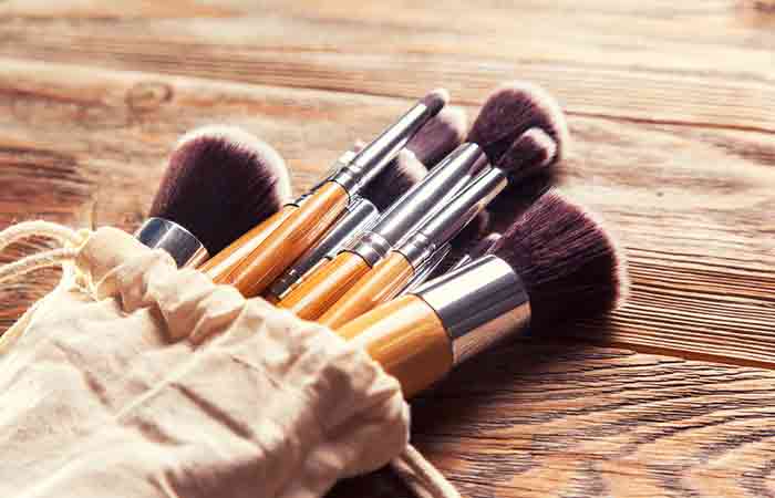 High-quality brushes for sensitive eyes