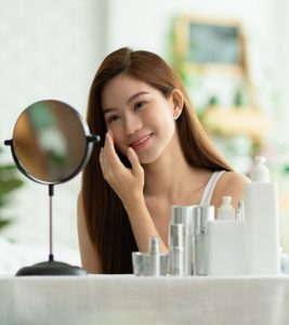 The Japanese Skin Care Routine: A Ste...