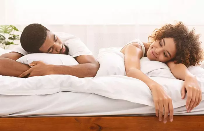 26 Types Of Couple s Sleeping Positions And What They Say About Your Relationship - 41