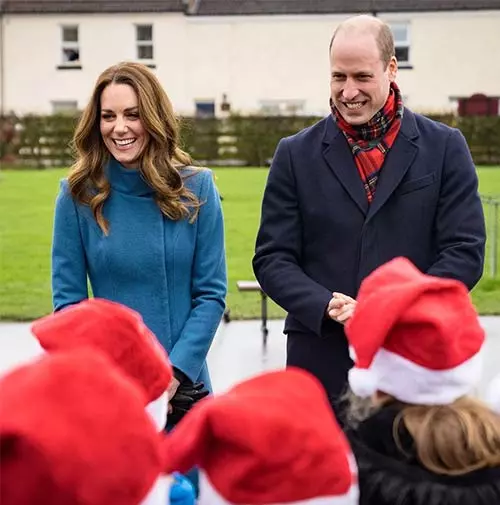 Women Are Advised Not To Take Off Their Coats