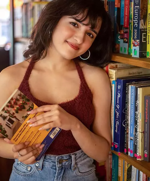 Shirley Setia