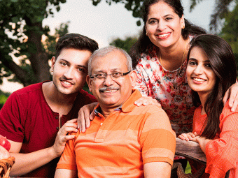 Best 35+ Short Poems On Parents In Hindi