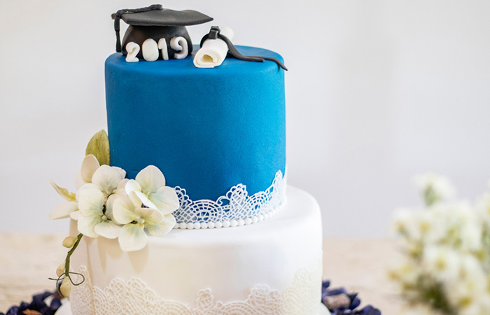 Floral-Blue-Cake