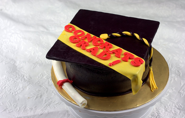 Graduation-Cap-Cake