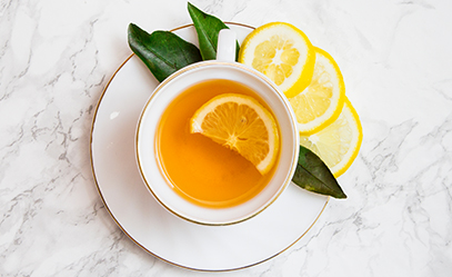 柠檬茶:益处，制作方法和风险