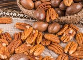 भिदुरकाष्ठ फल के फायदे और नुकसान - Pecan Nuts Benefits and Side ...