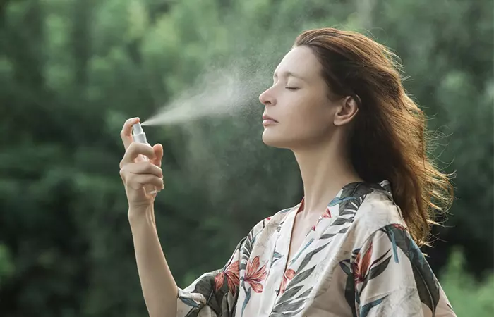 Use Face Mist To Tackle Dehydration