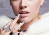 8 Best Mirror Effect Nail Polishes For Glassy Nails In 2022