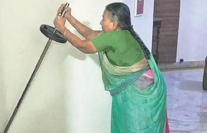 83-Year-Old Kiran Bai Lifts Weights In A Saree