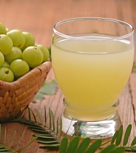 阿姆拉果汁如何在季节变化中提高免疫力?