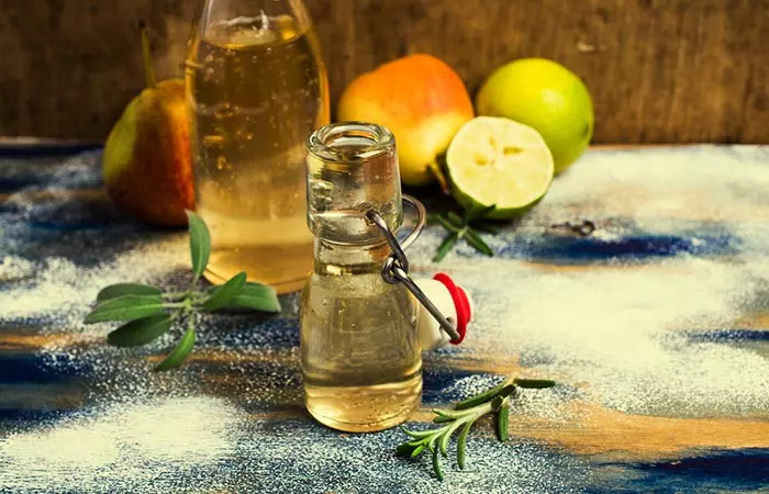 Neem oil and apple cider vinegar for dandruff