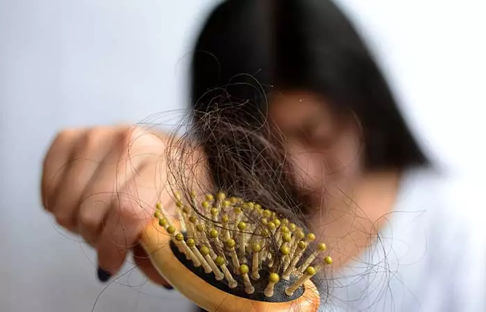 Prevents Hair Fall And Nourishes Hair