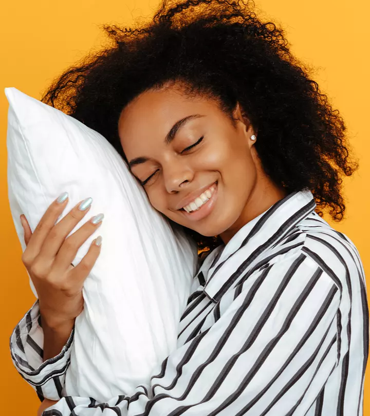 Achieve a sound sleep with these amazing pillows made with breathable fabric.