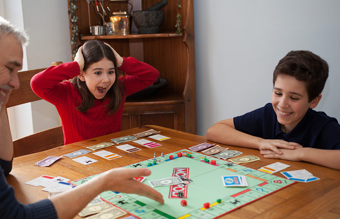 41 Engaging And Fun Family Games To Play At Home