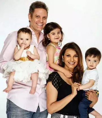 Diana Hayden Gave Birth To Her Daughter At 42 After Freezing Her Eggs