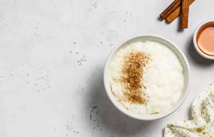 Honey, coconut milk and cinnamon powder for dry foot soaking